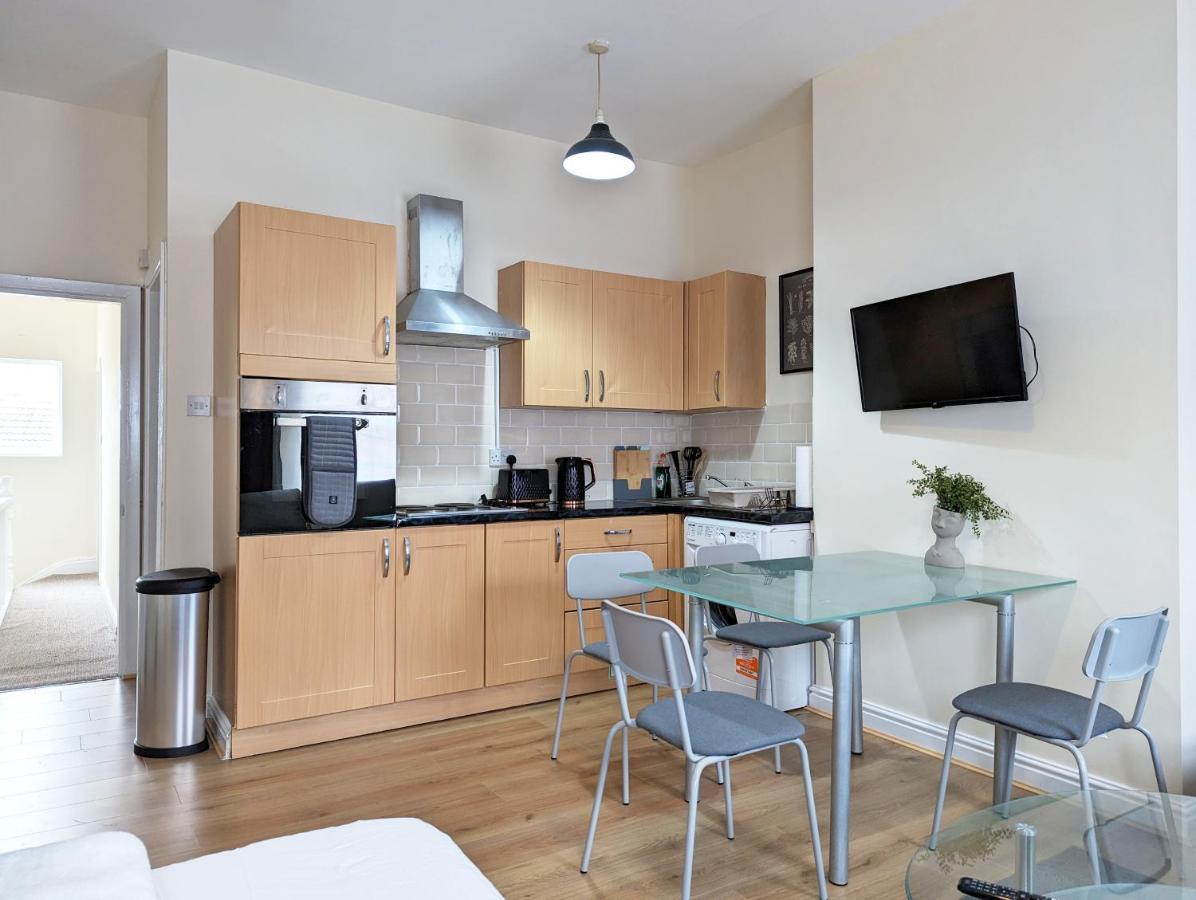 Lovely Studio In Anfield Near Centre Free Parking リヴァプール エクステリア 写真