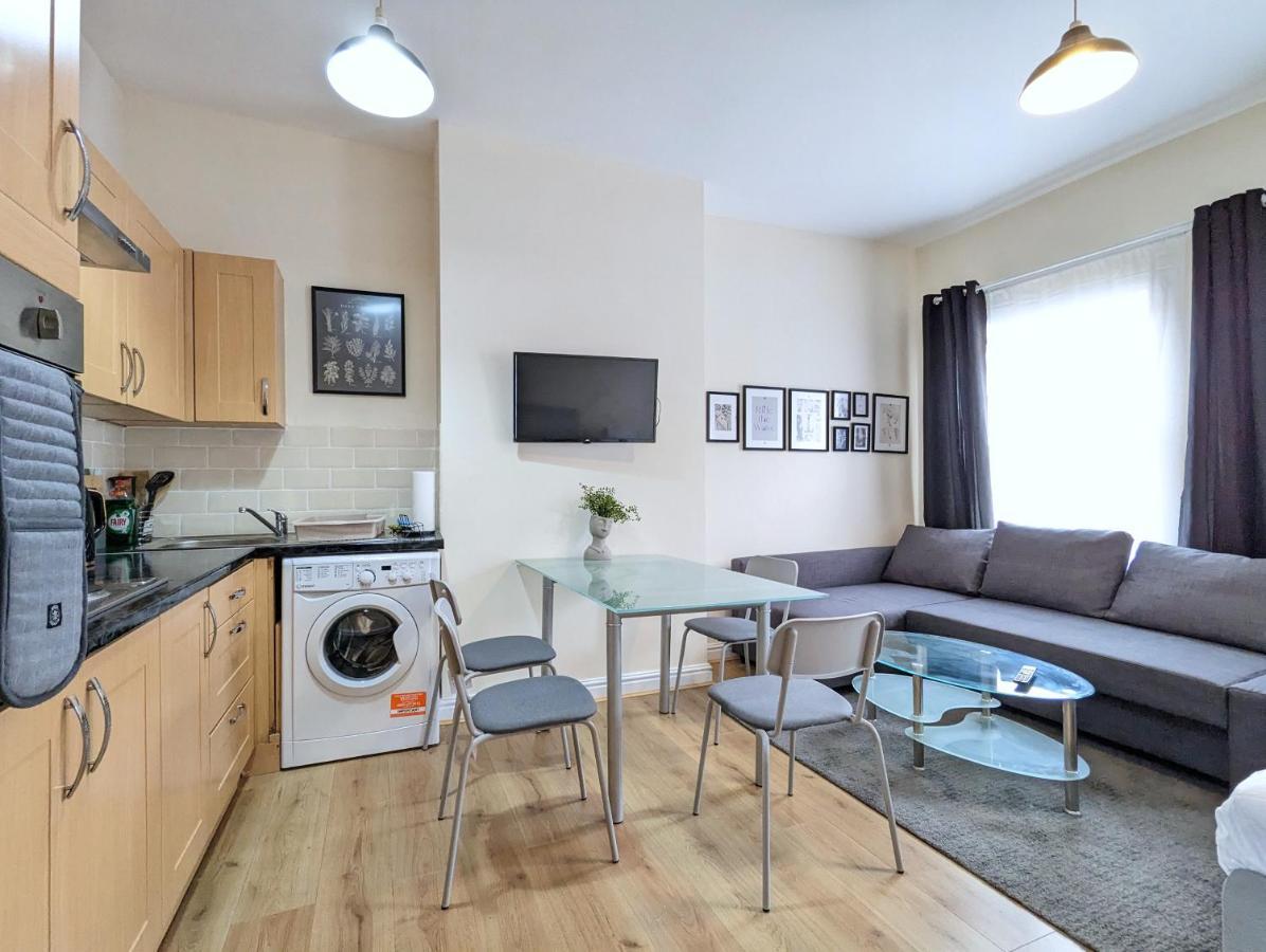 Lovely Studio In Anfield Near Centre Free Parking リヴァプール エクステリア 写真